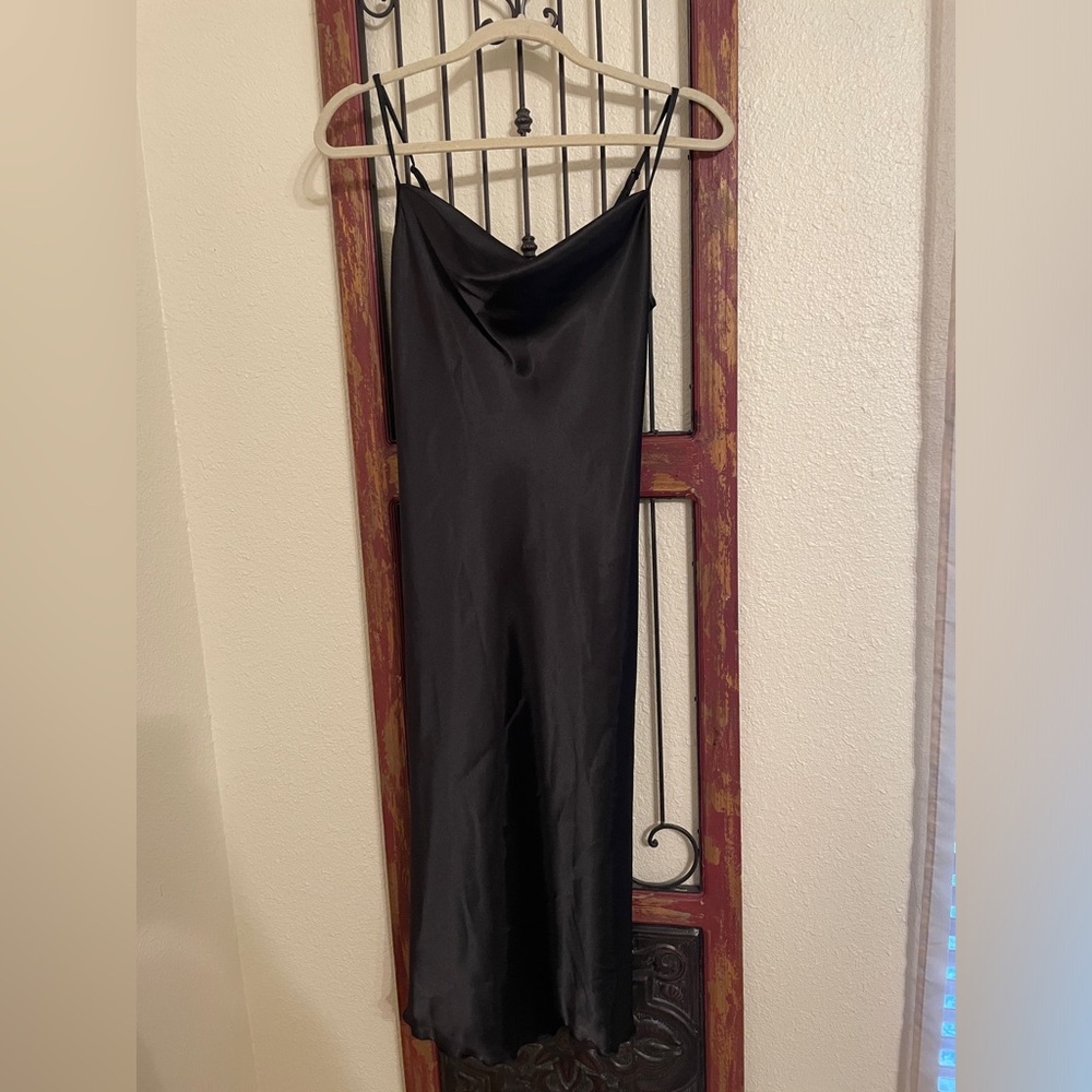 Bebe "satin" LBD
